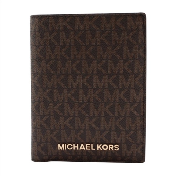 Michael Kors Jet Set Passport Wallet - Picture 1 of 7